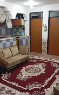 یک دست مبلمان هفت نفره با میز غذاخوری