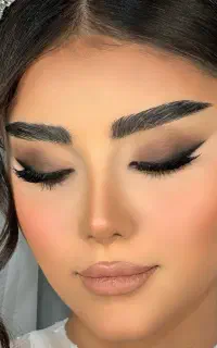 میکاپ و شنیون شیک و با قیمت مناسب