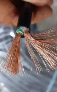 همشهری عزیز تواین روزای سخت کنارتیم سیم برق