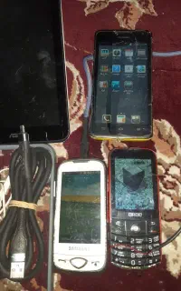 چند عدد گوشی وباند