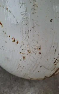 یک عدد کپسول گاز سی ان جی پژویی