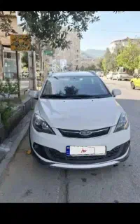 ماشین ام وی ام هاچ بگ کاملا سالم و بیرنگ و سفید