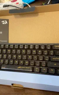 کیبورد  redragon k617 fizz se نسخه شفاف