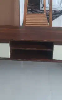 میز tv و جاکفشی در حد نو