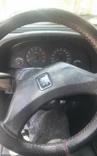 به تعدادی راننده با خودرو جهت کار در تاکسی تلفنی