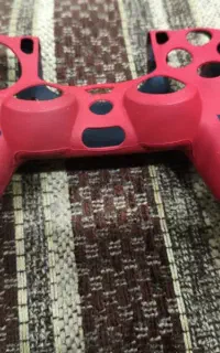 کاور سیلیکونی دسته PS4 جنس قابل شست و شو