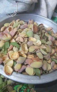 پوست بادام درختی