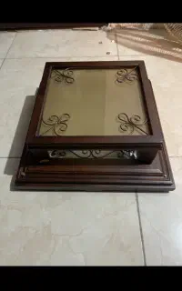 لوسر تخت دیواری