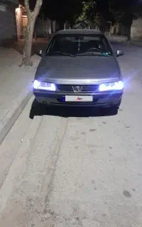 پژو ۴۰۵ SLXمدل ۹۰تمیزومرتب بدون افتاب سوختگی