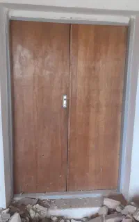 ۵عدد درب واحد کارکرده فقط به قیمت چهار چوب