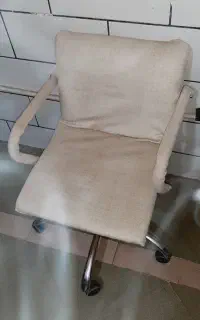 صندلی گردون سالم بدون ایراد مناسب مغازه و خانه