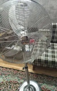 پنکه ایستاده استیل سه دور با کنترل ق 8800