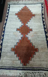 قالیچه دستباف محلی