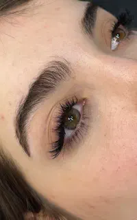 خدمات اکستنشن ،کاشت مژه و لیفت مژه و ابو