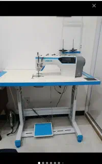 کارگر اتو کار وسط کار و وردست چرخ کار