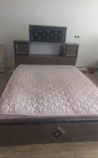 تخت خواب همراه با تشک دو نفره
