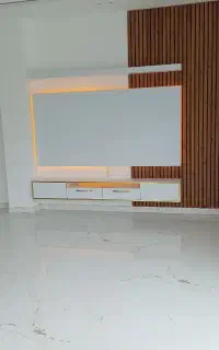 نصب و فروش‌ و تعمیر کاغذدیواری،کفپوش،ترمووال،قرنیز