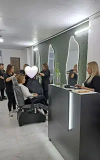 به شاگرد اصلاح کار در سالن زیبایی نیازمندیم