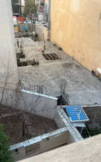 نیازمند کارگر  جمع کردن بلوک و کار در کارگاه