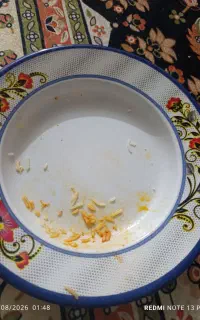 یکم ظرف جلو پارک سلامت پیدا کردم