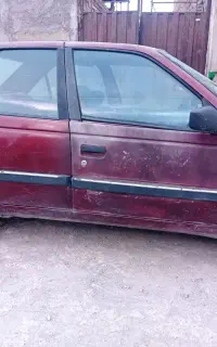 پژو 2000