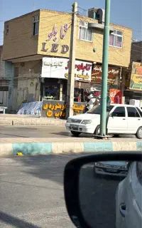 تابلو سازی و برش شبرنگ برجسب