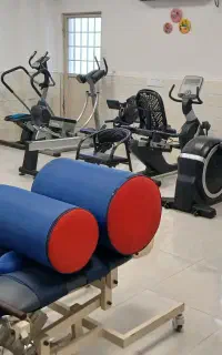 کاردرمانی و فیزیوتراپی در کلینیک و منزل