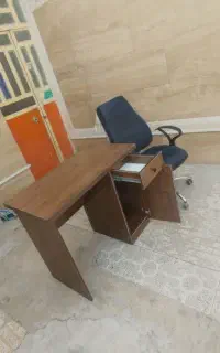 صندلی و میز مخصوص مطالعه، فروشگاه و اداری