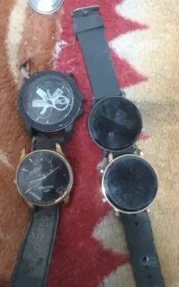 ساعتها باطری میخاد