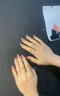 ترمیم ناخن۳۰۰ +یه ژلیش پا رایگان