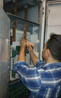 تعمیرات برق خانگی و صنعتی