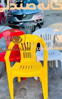 میز و صندلی پلاستیکی طرح کمیل نهارخوری غذاخوری