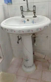 روشویی پایه دار