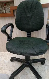 میز متحرک قابل تنظیم(برند پورتیبل) و صندلی