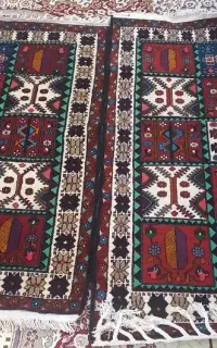 یک جفت فرش دستبافت بدون پاخوردگی