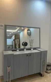 ایینه و کنسول نو