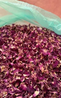 گل محمدی خشک