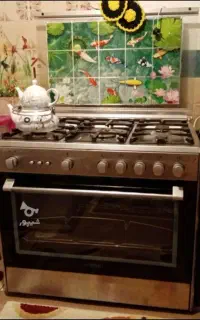 اجاق گاز پنج شعله فردار کاملا سالم