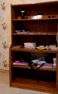 کتابخانه مستحکم و بزرگ چوبی