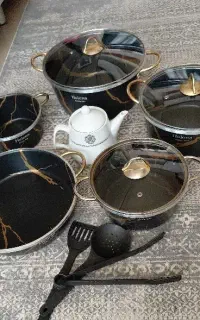 قابلمه ۱۱پارچه کاملاسالم ودرحدنو