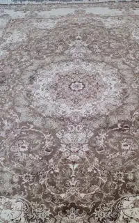 یک تخته فرش ۹ متری