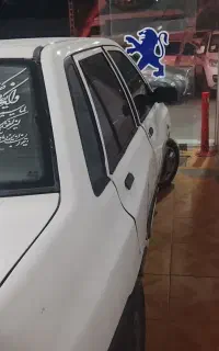 یک دستگاه خودرو پراید مدل ۸۱
