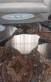 ۴عدد میز مبل شیشه ای پایه استیل در حد نو