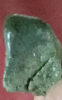 یک عدد سنگ گوهران یشم