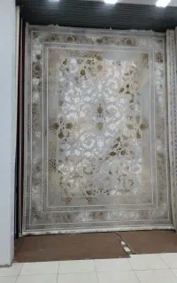 فروش انواع فرش و در هر رنگی و هر اندازه ای