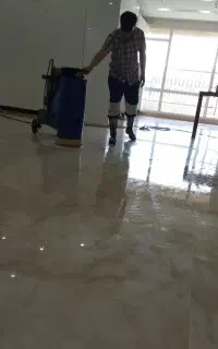 کفسابی حرفه‌ای و فوری ،درخشش کف منزل و محل کار شما