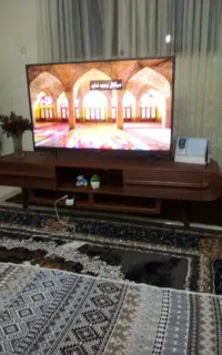 میز تلویزیون دراور با آیینه وآویز لباس بزنتی