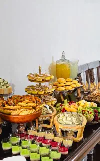 سفارش فینگر فود، کیک و دسر