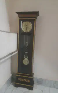 ساعت ایستاده