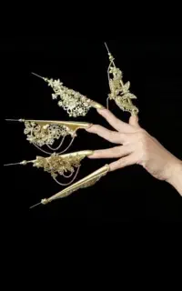 آموزش تخصصی کاشت ناخن توسط مدرس بین المللی